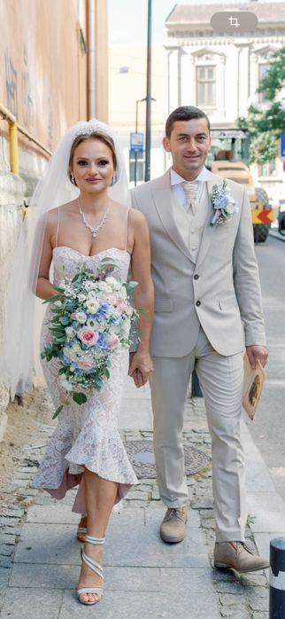 Vand rochie mireasa si costum mire, plus accesorii