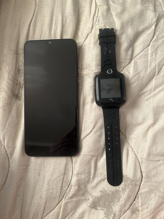 Продам телефон и часы. В отличном состоянии