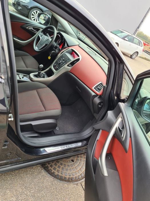 Opel Astra J 2010, 1.6 benzina E5