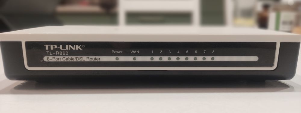 TP-LINK TL-R860, 8-портовый роутер