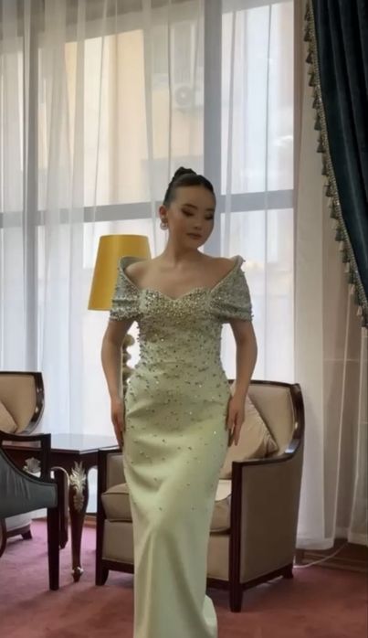 Продам платье от бренда odrella