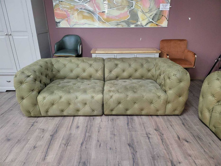 Зелен комплект дивани от плат набук две тройки тип Честърфийлд