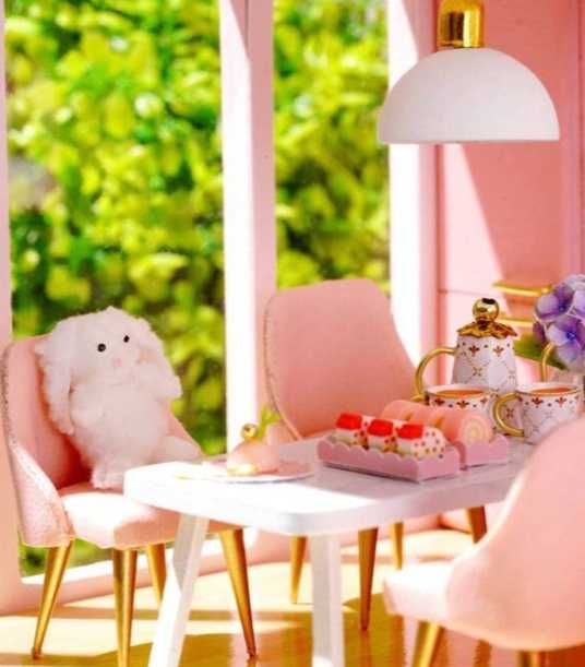 Jucarie cadou Macheta casa papusi, iluminare LED, apartament