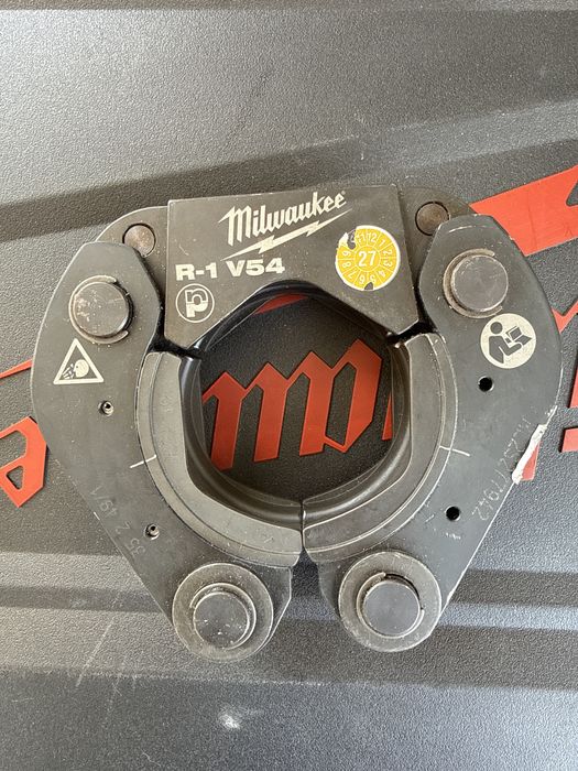 Vind  bac sertizare Milwauke R-1 V54 nou neutilizat niciodata