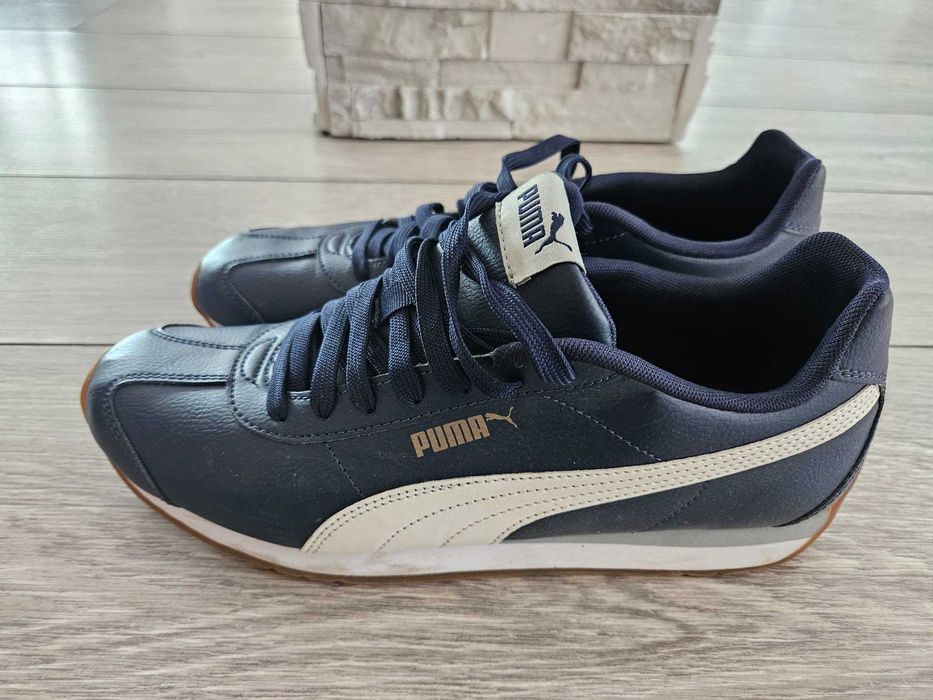 Adidași Puma marimea 42.5