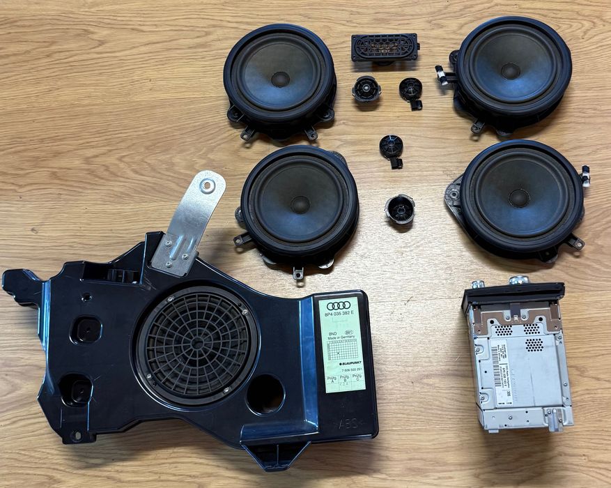 Sistem audio Audi A3 8P original ! Navigatie + Sound System difuzoare bose bosse