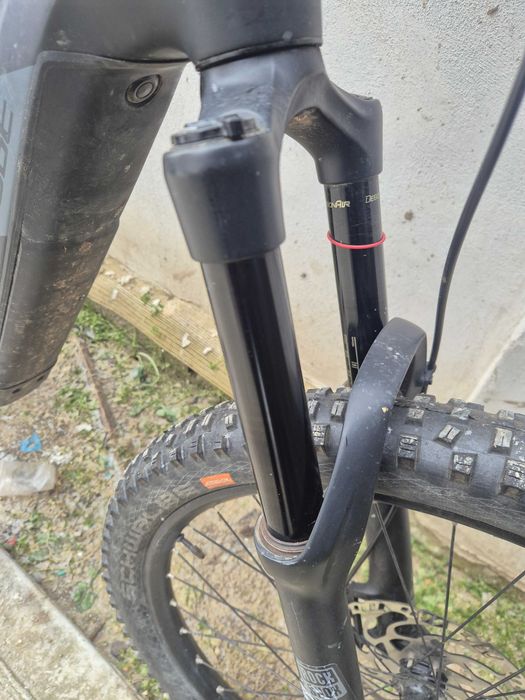 Електрически карбонов Cube stereo