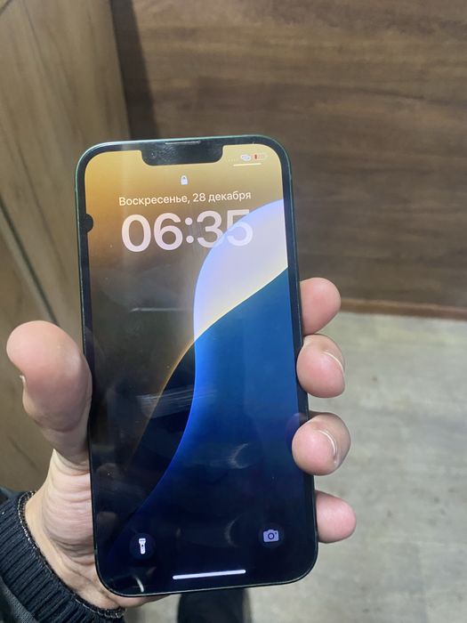 Продам айфон 13