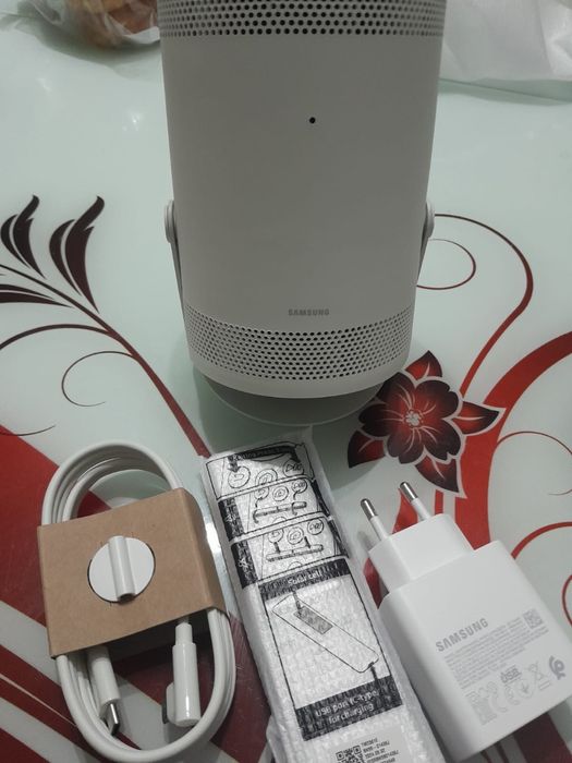 Videoproiector samsung freestyle 2 nou