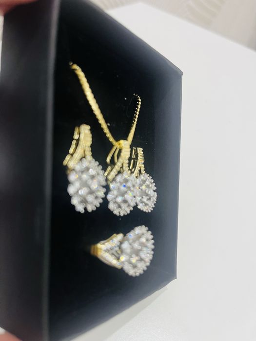 Продам женские украшения