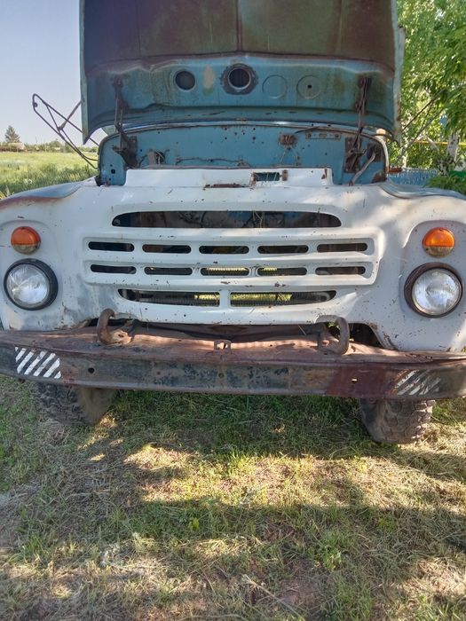 Продам запчасти на зил 130