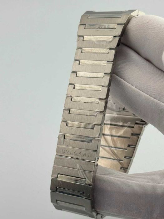 Наручные часы Bvlgari Octo