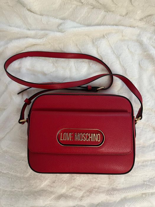 Vând poșetă Love Moschino crossbody