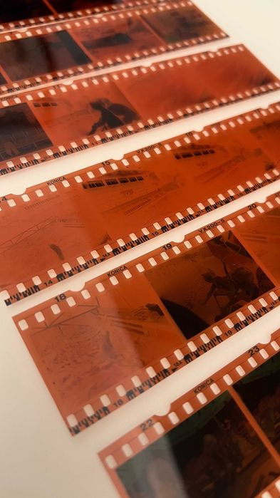 Оцифровка (сканирование) фото пленок, слайдов, негативов в лаборатории