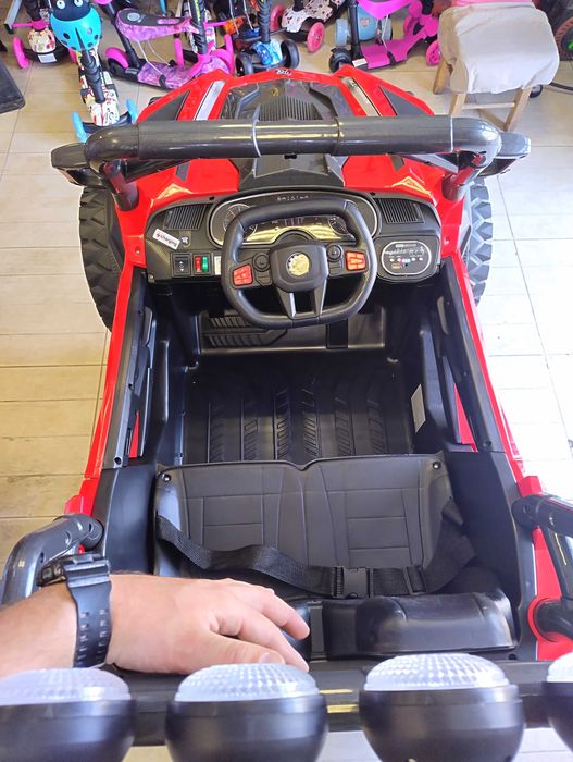 SAFARI двуместен акумулаторен джип JAKARTA 4x4 червен