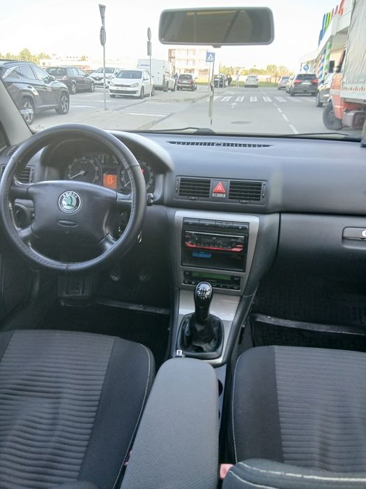 Skoda Octavia 1.6 benzină