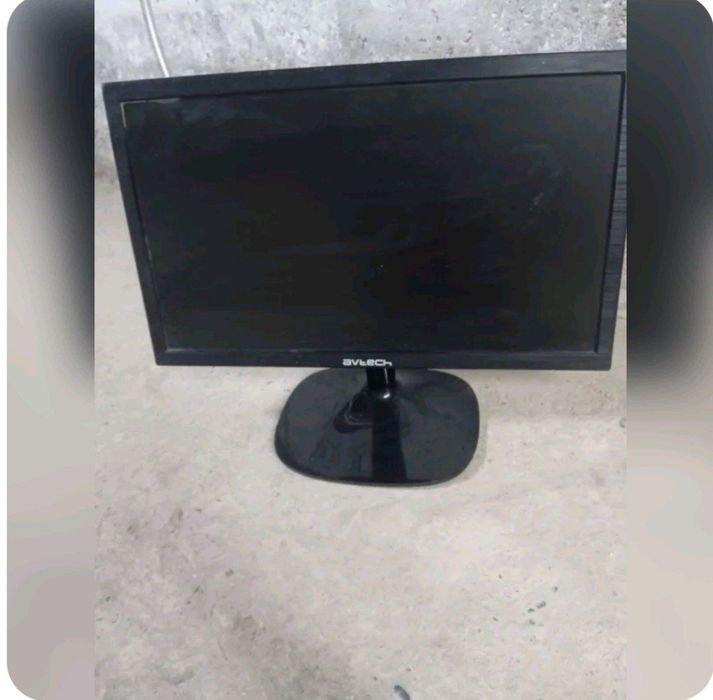 Kompyuter sotiladi