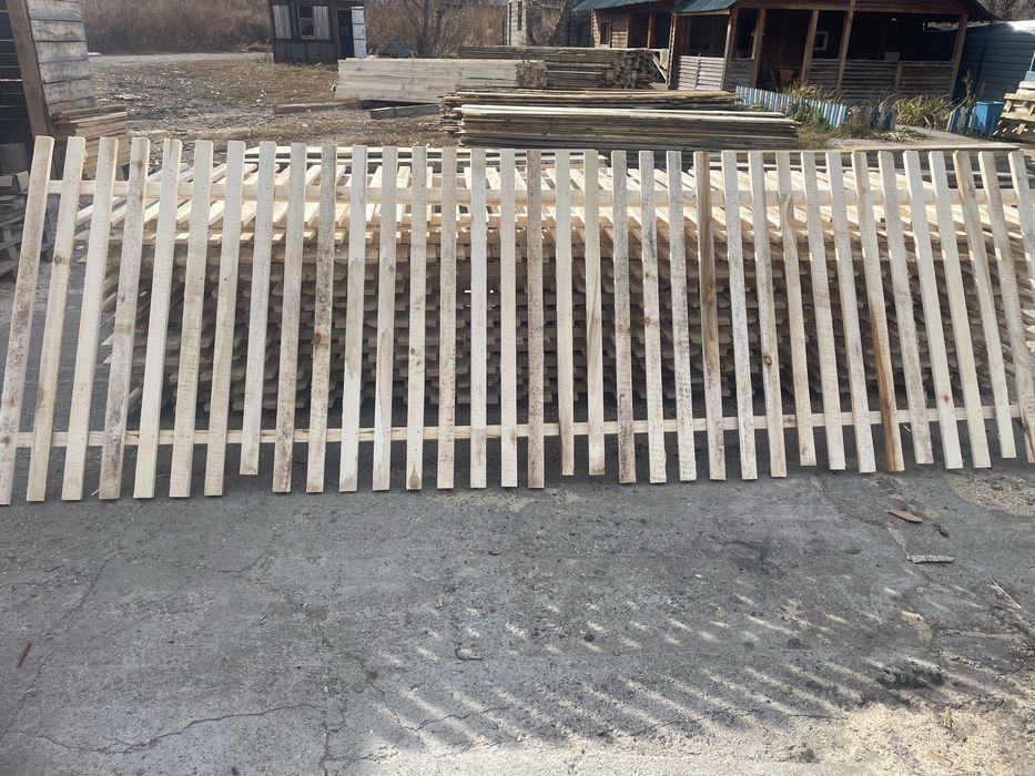 Забор штакетник деревянный