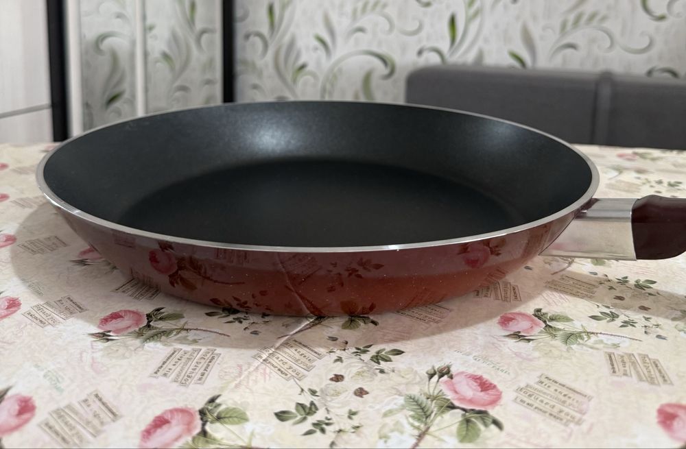 Сковорода “Tefal”