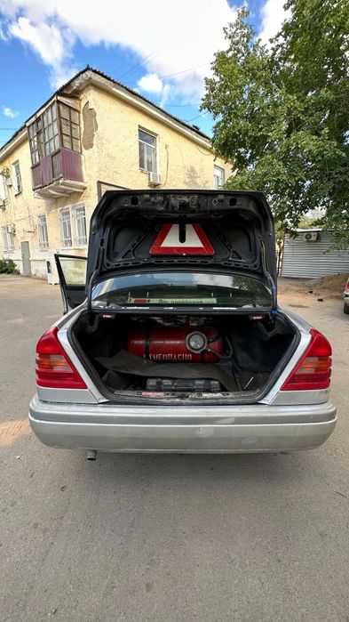 Продам мерседес с180