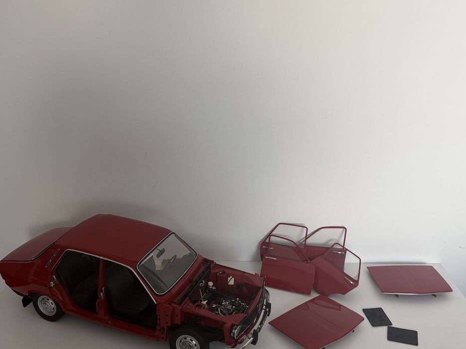 Macheta Dacia 1300 1/8 plus reviste sigilate