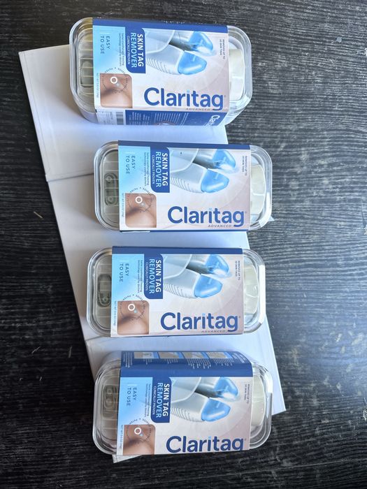 Dispozitiv de îndepărtare a etichetelor cutanate