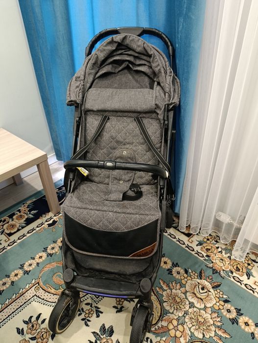 Продам коляску Dearest