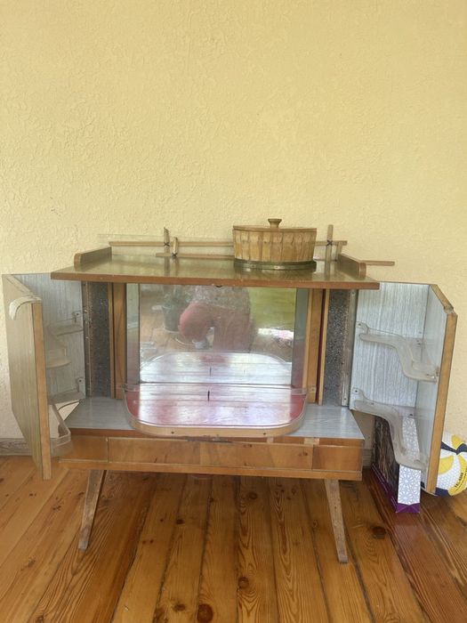 Бар /барный шкаф