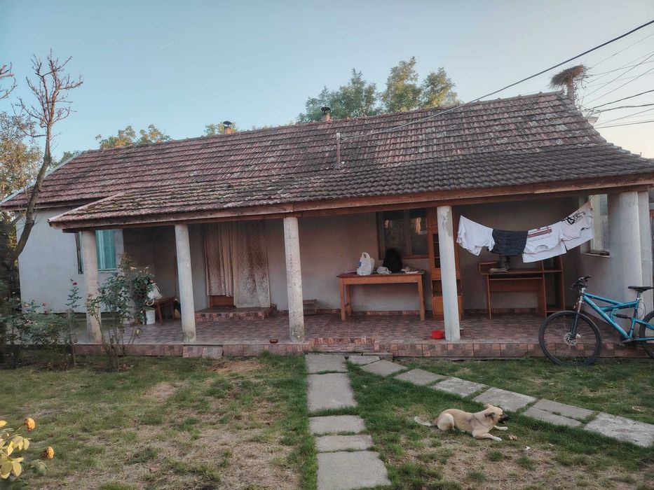 Casa in Bicaci cu 2 cladiri in curte