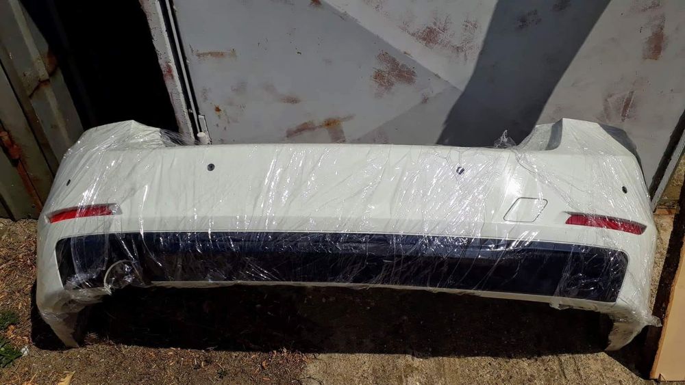 Продавам задна броня за BMW f30