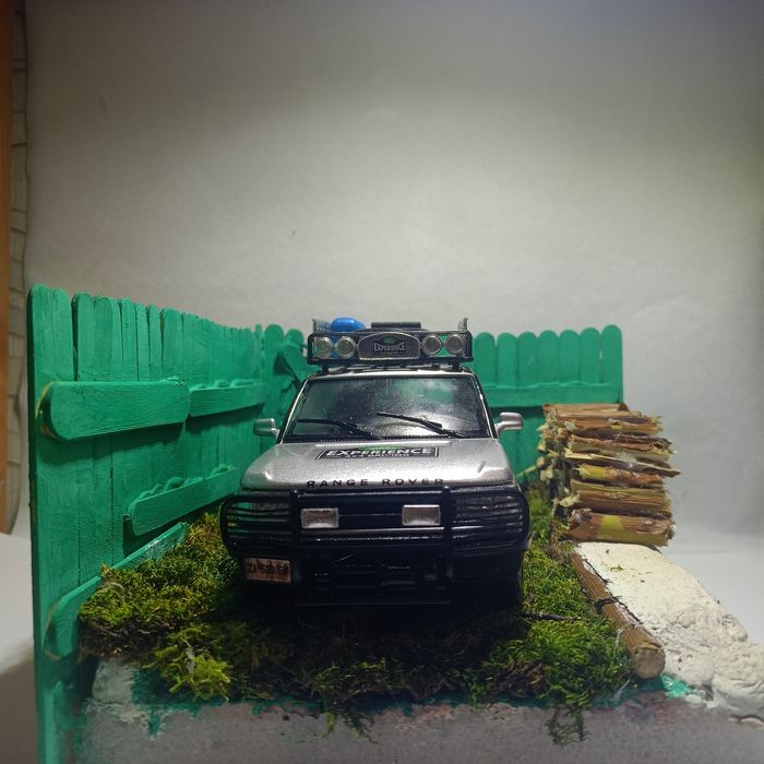 Продам подставку с машиной