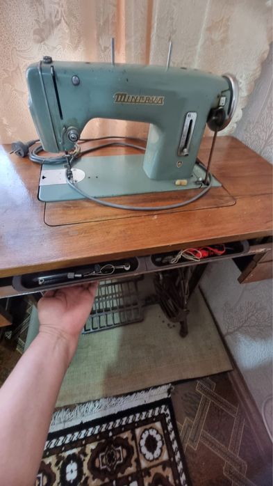 Швейная машинка Minerva