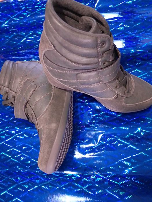 Дамски обувки,кецове,боти