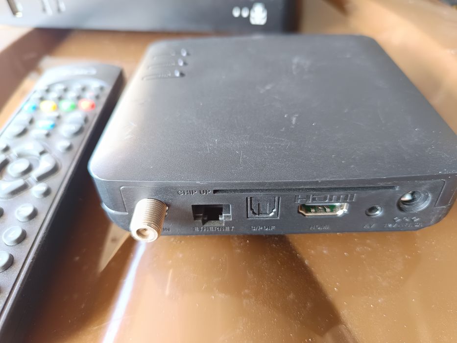 De vanzare 3 aparate pentru Satelit de la Digi si WI FI