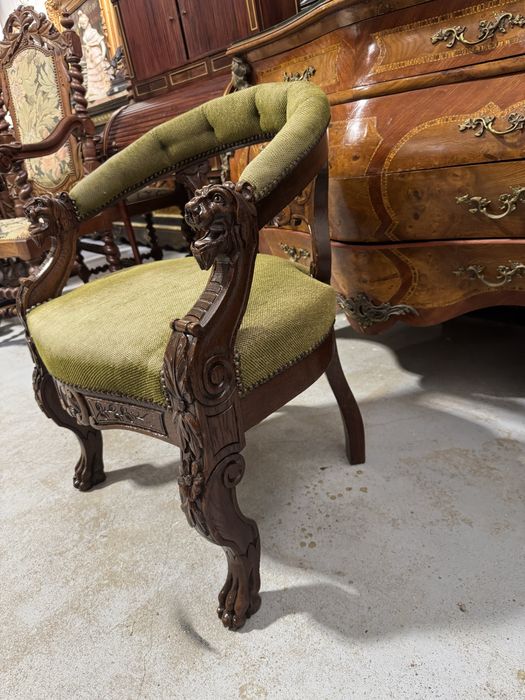 Fotoliu din lemn masiv sculptat manual