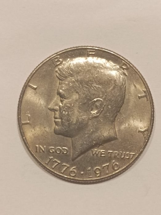 Монета половин долар Кенеди