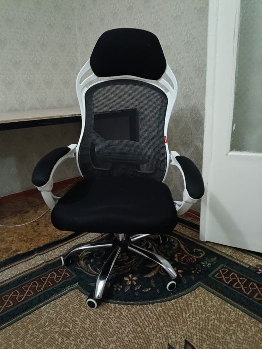 Компьютерное кресло