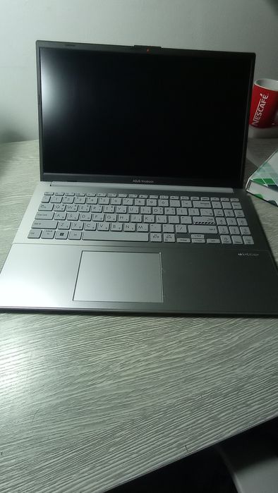 ASUS Vivobuk 64x.512gb.