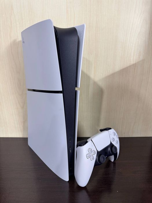 Playstation 5 slim 825gb
