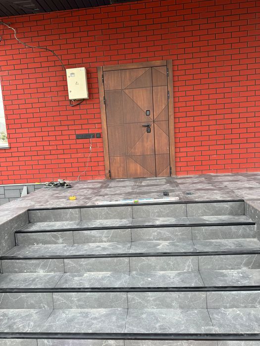 Кафельщик укладка кафелья керомагранит