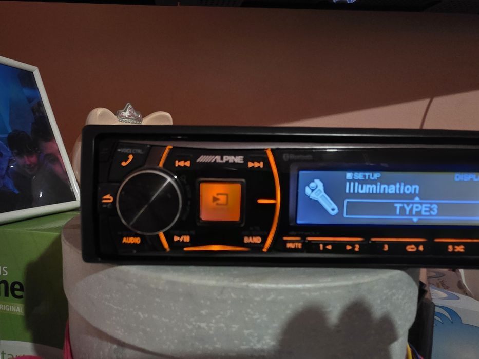 Продавам Alpine cde-177bt