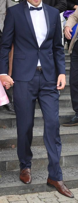 Costum barbat bleumarin Delmont