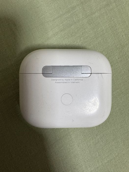 Аирподс 3 серия.