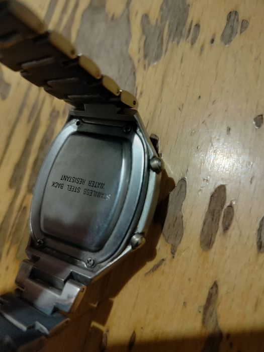 Продам часы "Aqua".