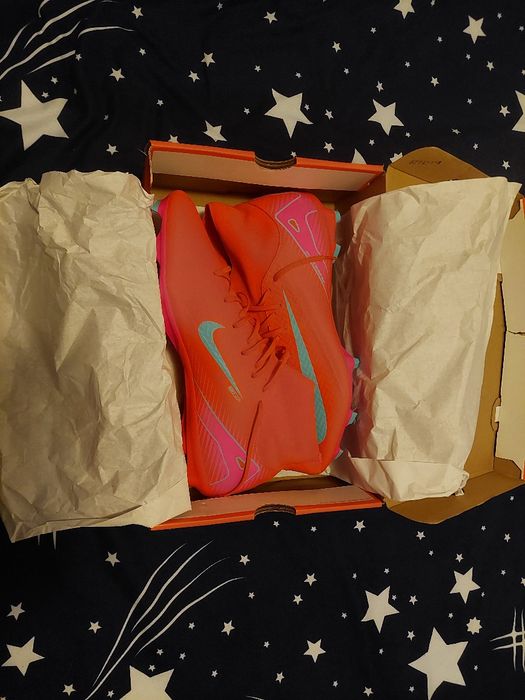 Crampoane Nike Noi Nefolosite