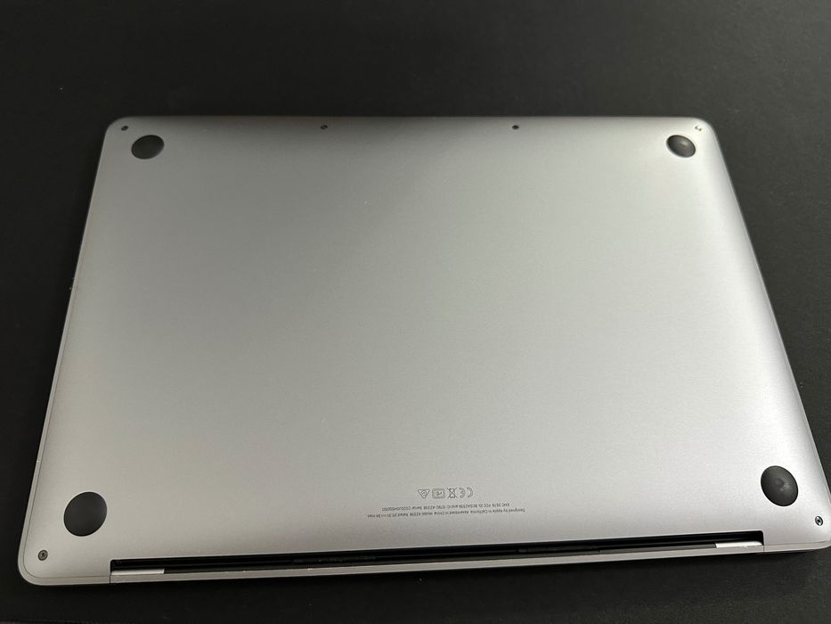 Apple MacBook pro M1 2020 8/256