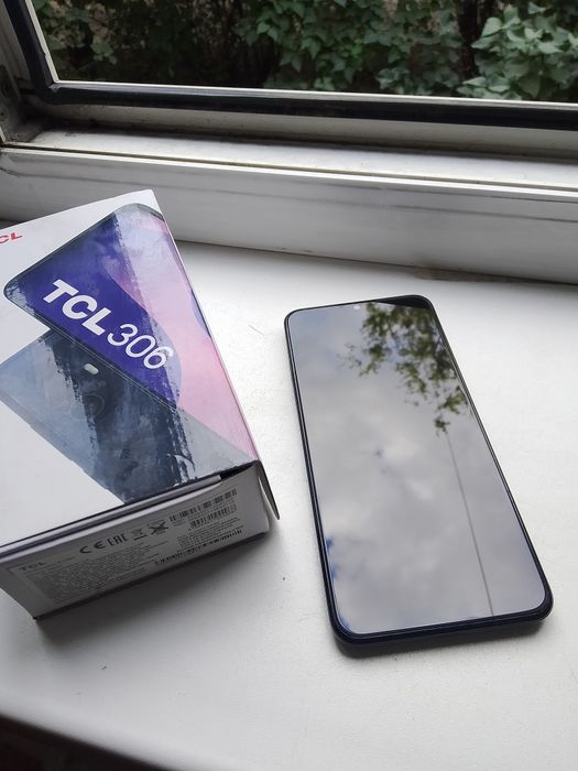 Продам смартфон TCL 306