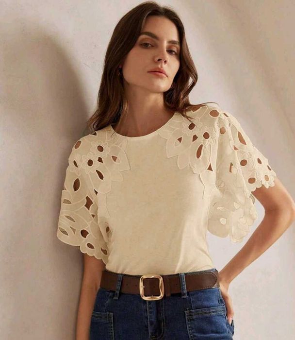 НОВА блуза бежова с широки ръкави