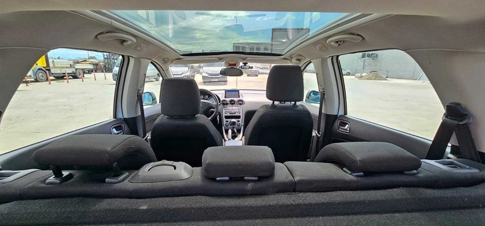Urgent! Peugeot 308 SW /2013 / 1.6 HDi / Plafon Panoramic // Jante 17" aluminiu // Navigație 3D
