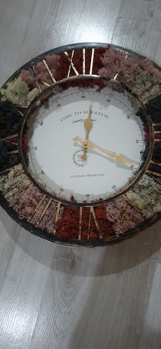 Стенен часовник със скандинавски мъх